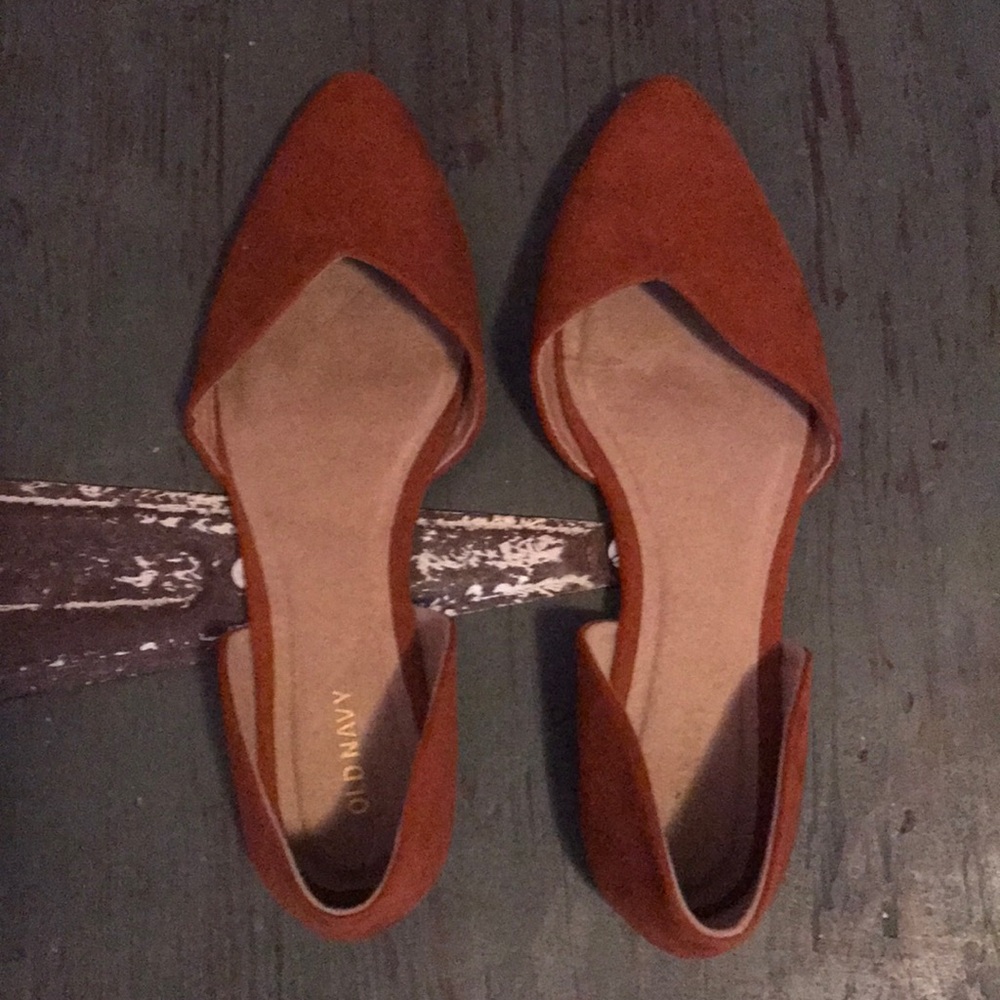 Old Navy rust-colored flats